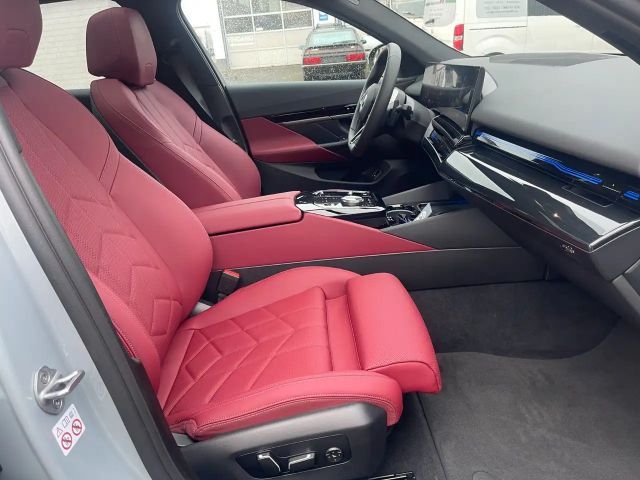 BMW 540 540d M-Sport Sedan xDrive