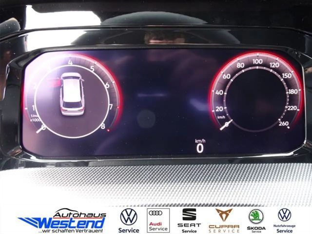 Volkswagen Golf DSG R-Line