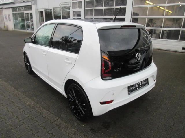 Volkswagen up! R-Line