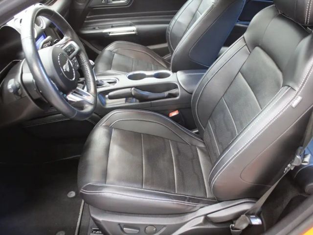 Ford Mustang Fastback GT 5.0 V8