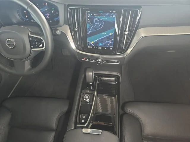 Volvo V60 AWD Dark Hybrid Plus T6