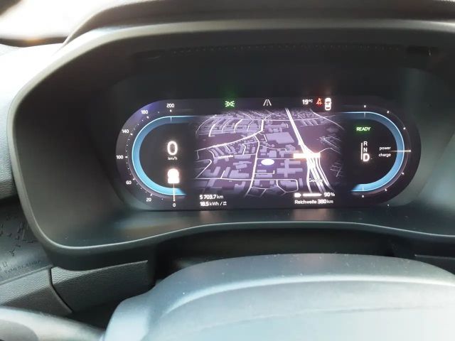 Volvo XC40 Plus Twin Engine