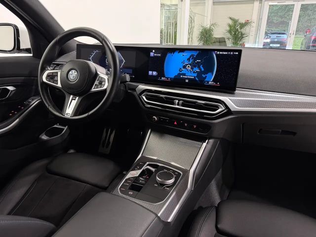 BMW 320 320e M-Sport Sedan