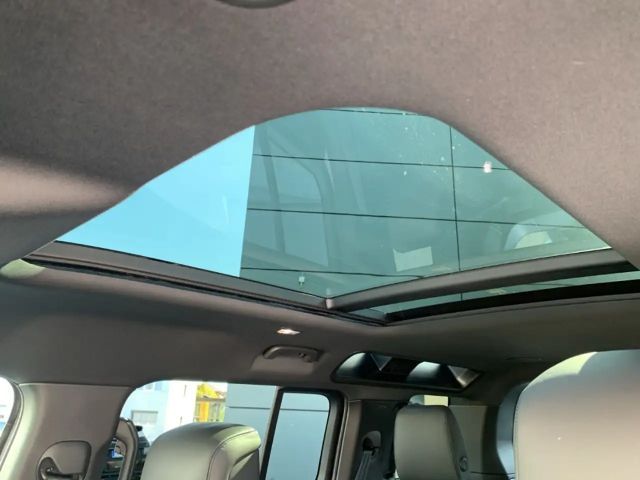 Land Rover Defender 110 Dynamic HSE