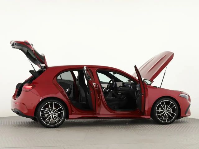 Mercedes-Benz A 200 AMG Line Hatchback