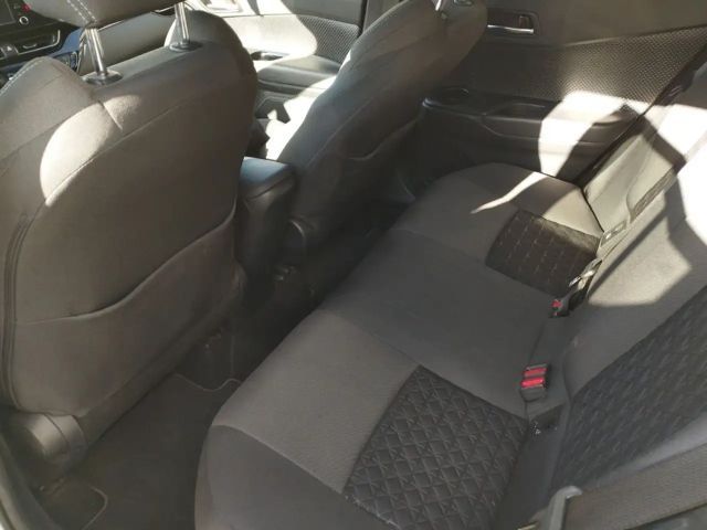 Toyota C-HR Hybride Team D