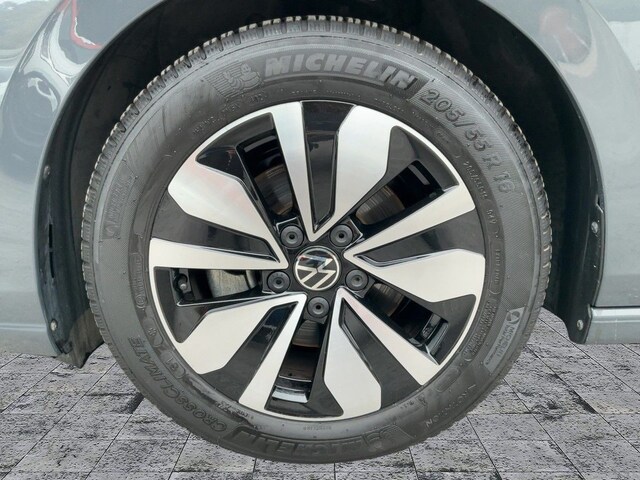 Volkswagen Golf 1.5 eTSI DSG Golf VIII