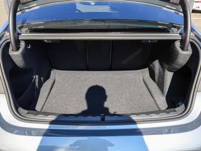 BMW 320 320d M-Sport Sedan xDrive