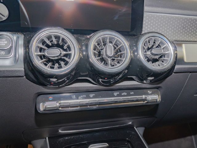 Mercedes-Benz GLB 200 GLB 200 d