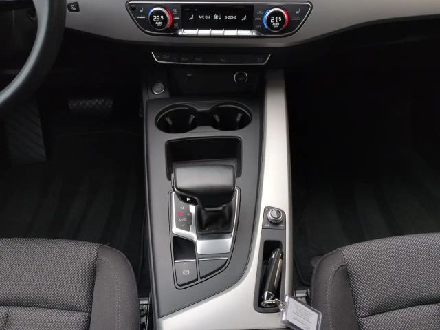 Audi A4 40 TFSI