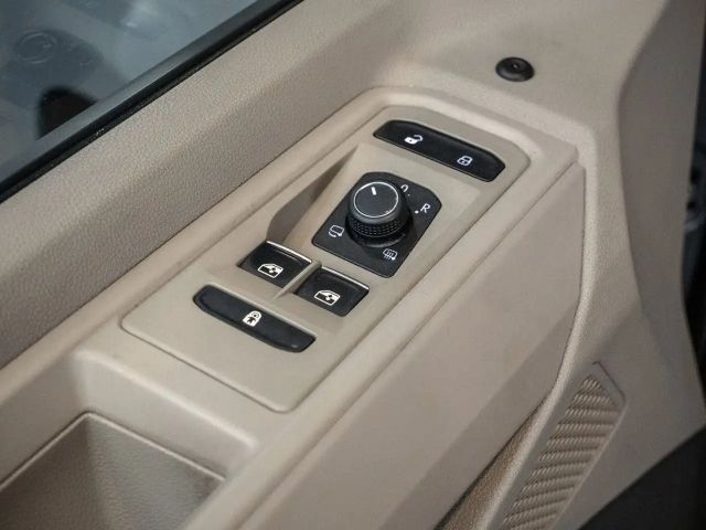 Volkswagen Multivan 2.0 TSI DSG Lang Life T7