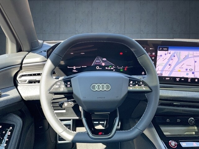 Audi A6 Avant Quattro S-Tronic