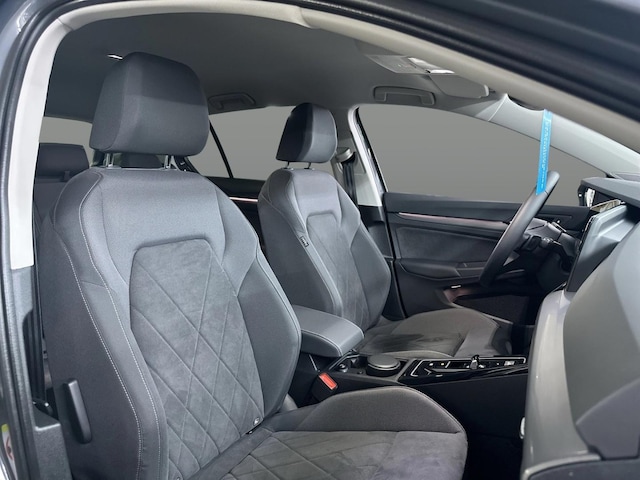 Volkswagen Golf 1.5 eTSI DSG Style