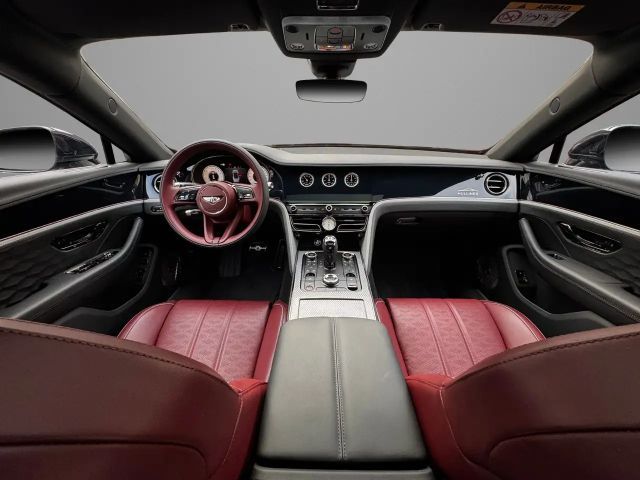 Bentley Flying Spur Hybrid V8