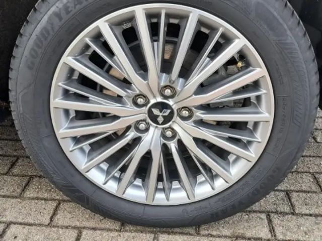 Mitsubishi Outlander 4WD MIVEC PHEV