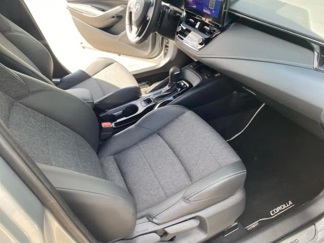 Toyota Corolla Hybride Team D