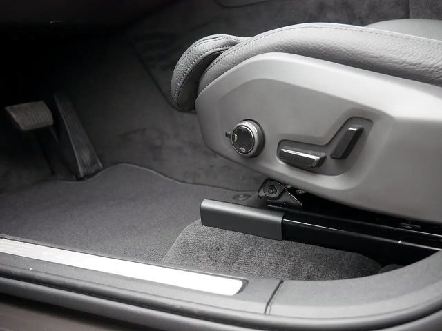 Volvo XC60 AWD Dark Plus T6