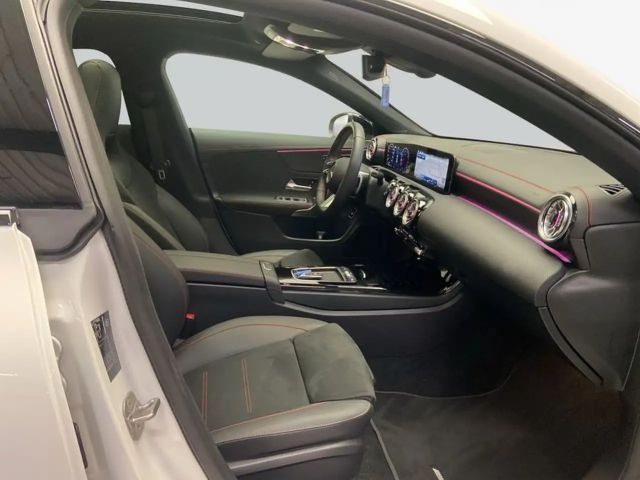 Mercedes-Benz CLA 200 CLA