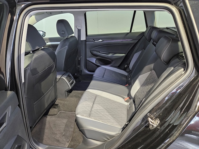 Volkswagen Golf 1.5 eTSI DSG Variant