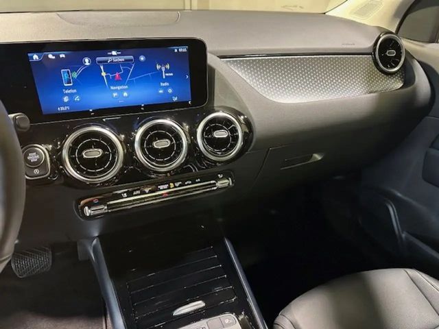 Mercedes-Benz GLA 220 4MATIC Progressive