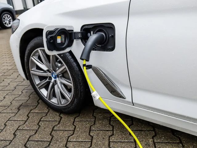 BMW 530 530e Touring