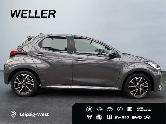 Toyota Yaris Hatchback Hybride Team D