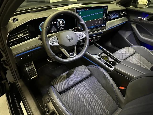 Volkswagen Passat 4Motion R-Line Variant