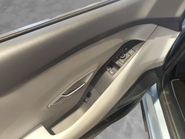 Ford Explorer Extended range RWD