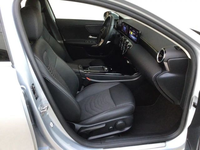 Mercedes-Benz A 180 Progressive