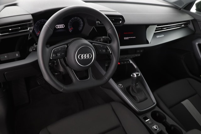 Audi A3 30 TFSI Sedan