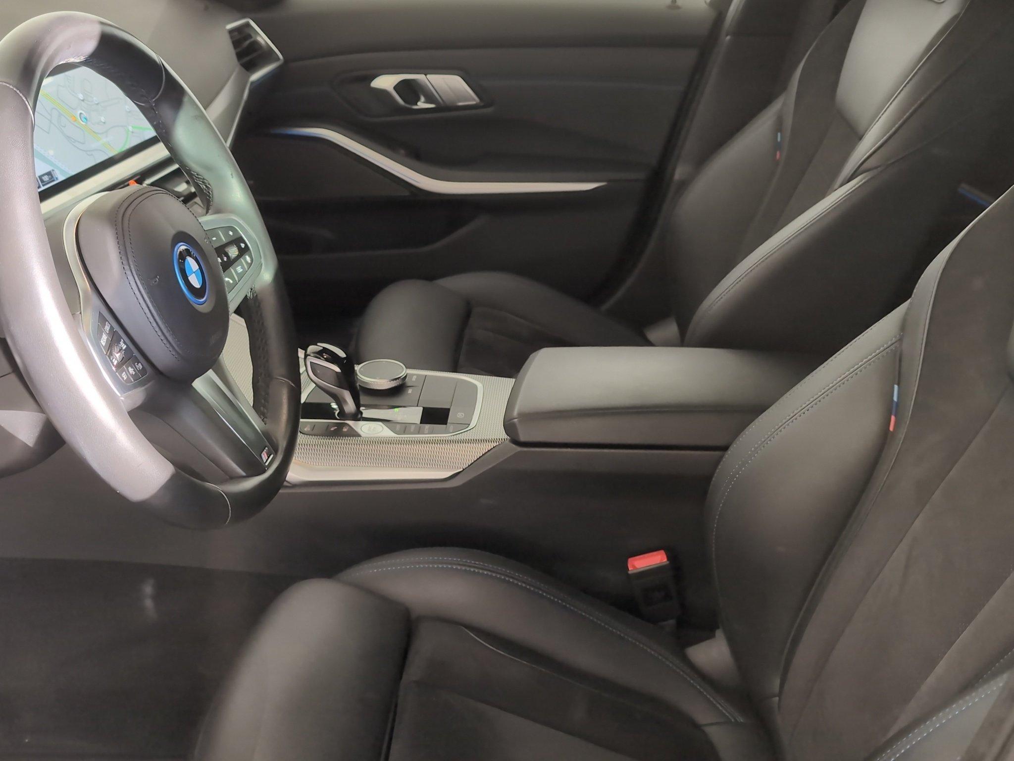 BMW 330 330e Touring