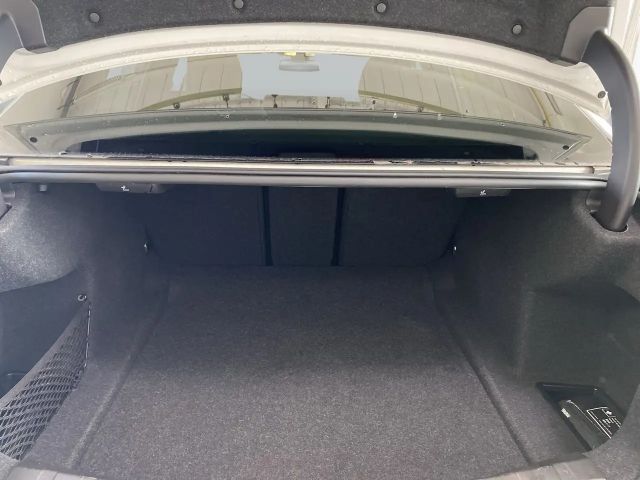 BMW 330 330i M-Sport Sedan xDrive