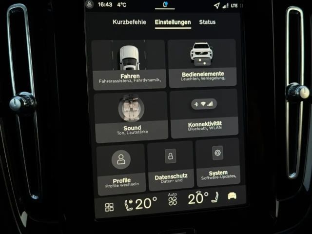 Volvo XC40 Dark Plus