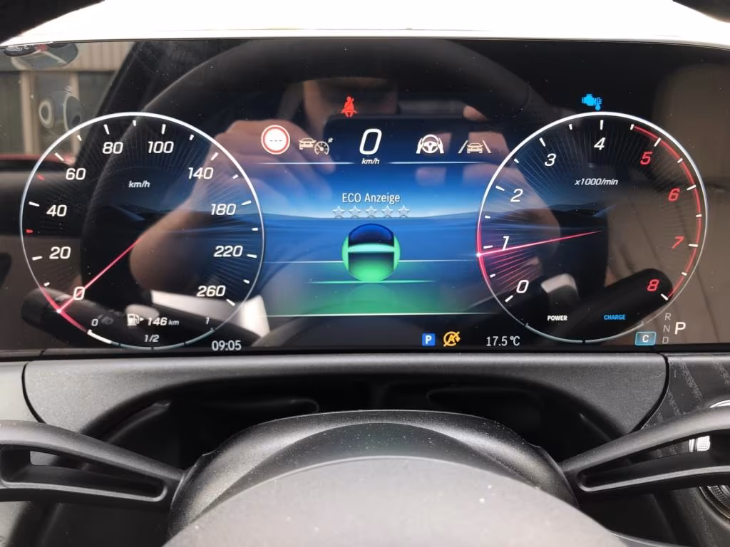 Mercedes-Benz E 200 AMG Line Sedan