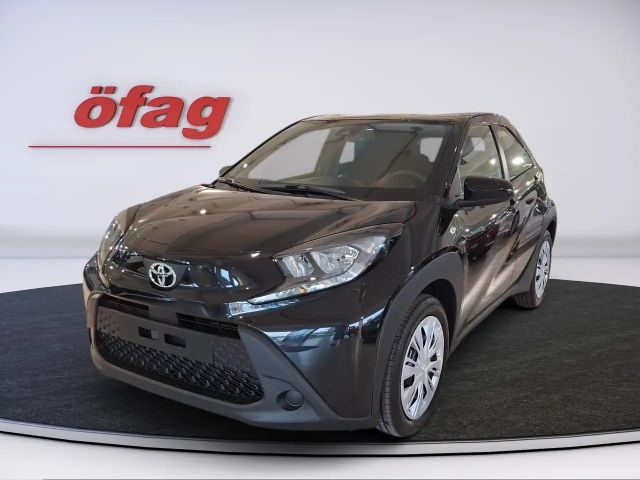 Toyota Aygo X 1.0 VVT-i Hatchback Play VVT-i