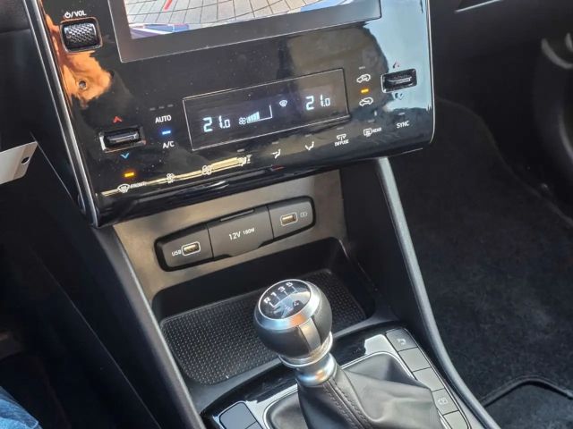 Hyundai Tucson 2WD Hybrid Select