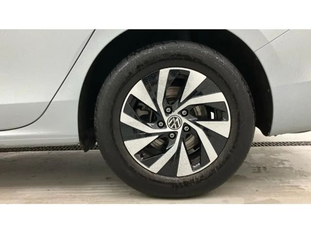 Volkswagen Passat 1.5 eTSI Business Variant