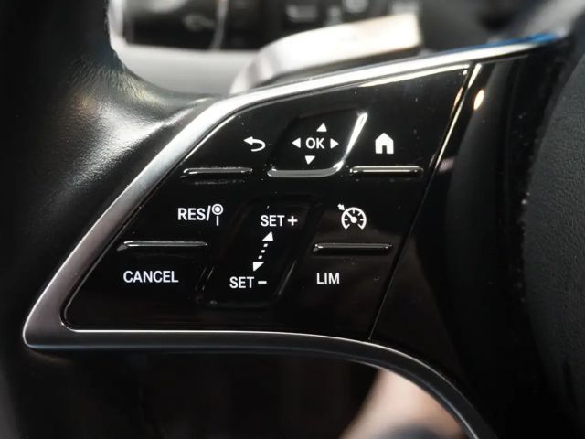 Mercedes-Benz E 200 E 200 d