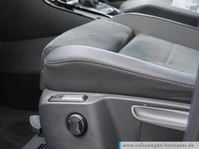 Volkswagen T-Roc 1.5 TSI DSG R-Line Style