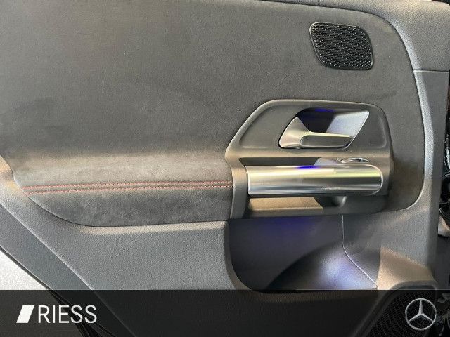 Mercedes-Benz B 220 4MATIC Sedan