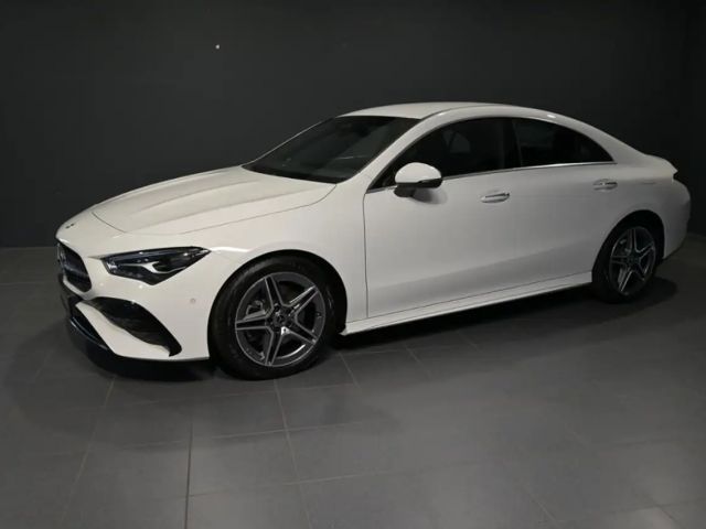 Mercedes-Benz CLA 200 AMG Line Coupé