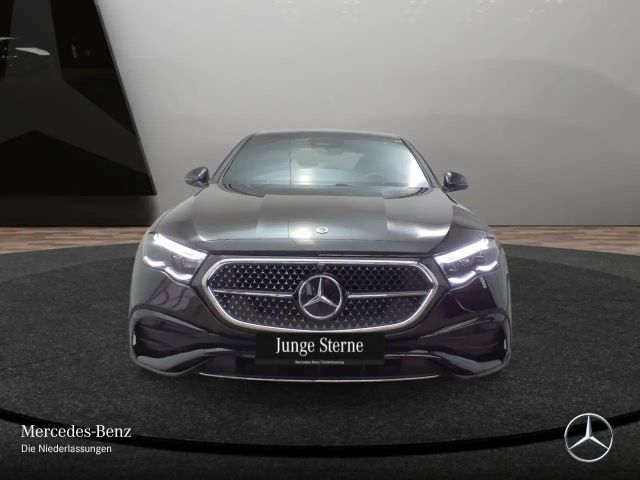 Mercedes-Benz E 200 AMG Line Sedan