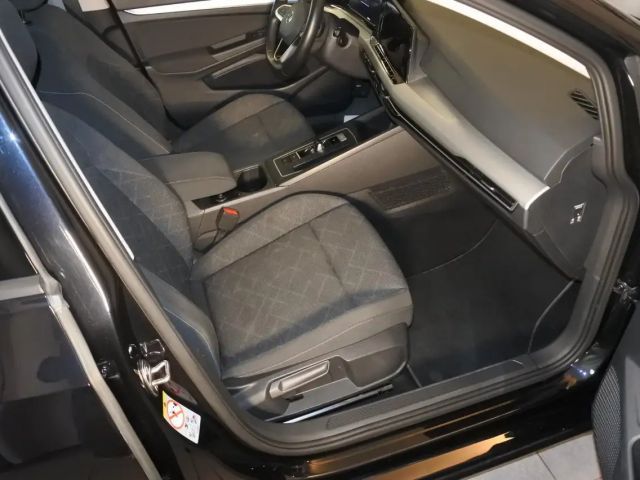 Volkswagen Golf 2.0 TDI Golf VIII Life Variant