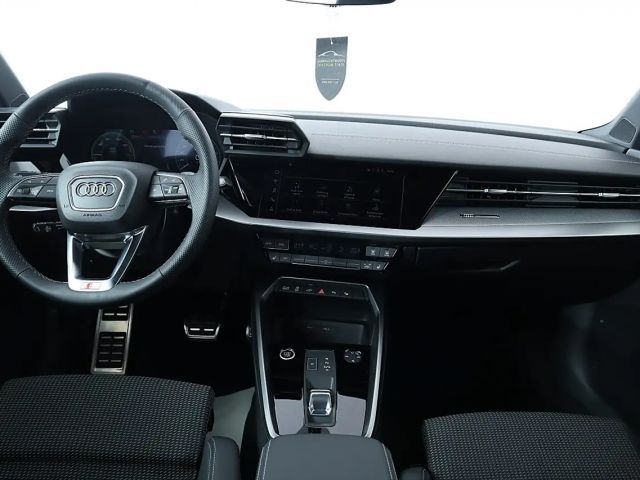 Audi A3 45 TFSI Hybride S-Line Sedan
