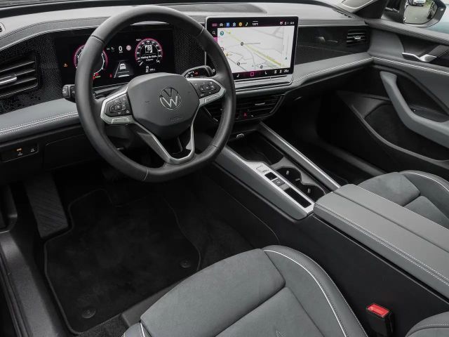 Volkswagen Passat 1.5 eTSI DSG Variant