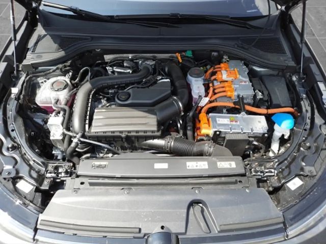 Volkswagen Passat R-Line Variant eHybrid