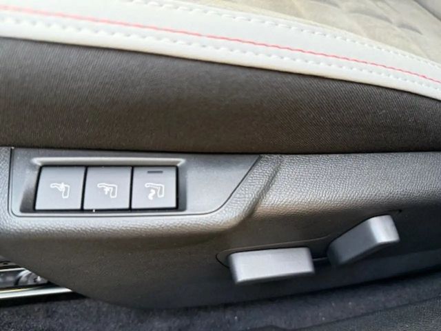 Citroën C4 Hybrid Max