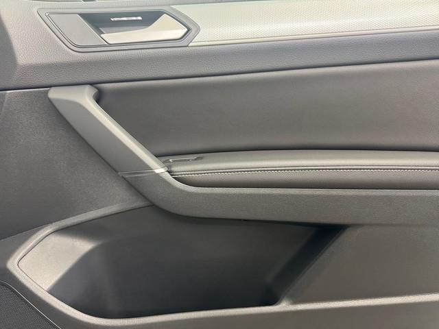 Volkswagen Touran Goal Rear View Allwetter Navi 7 Sitzer