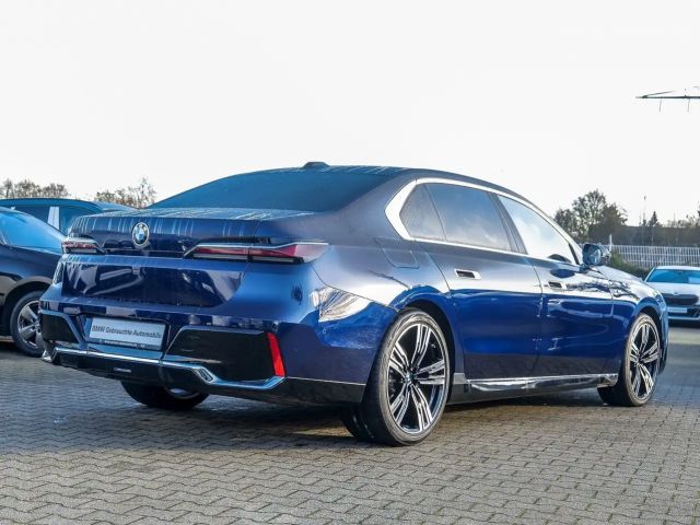 BMW 740 740d M-Sport Sedan xDrive