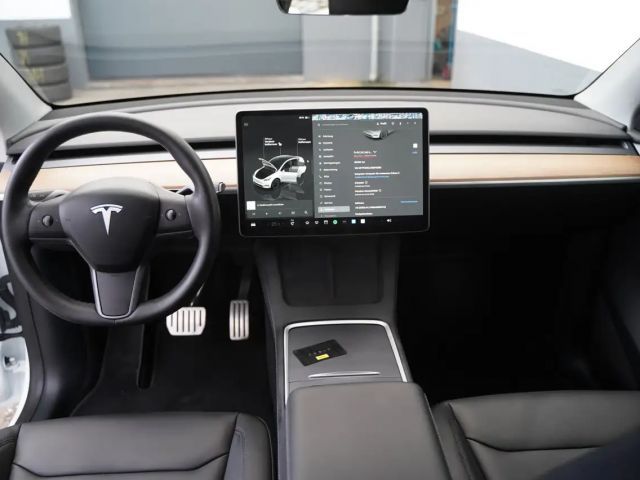 Tesla Model Y Performance